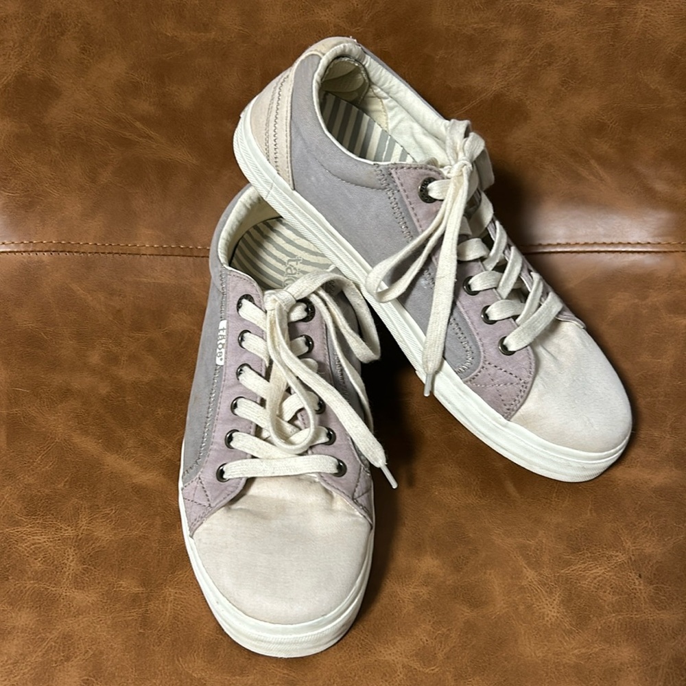 Taos women’s sneakers